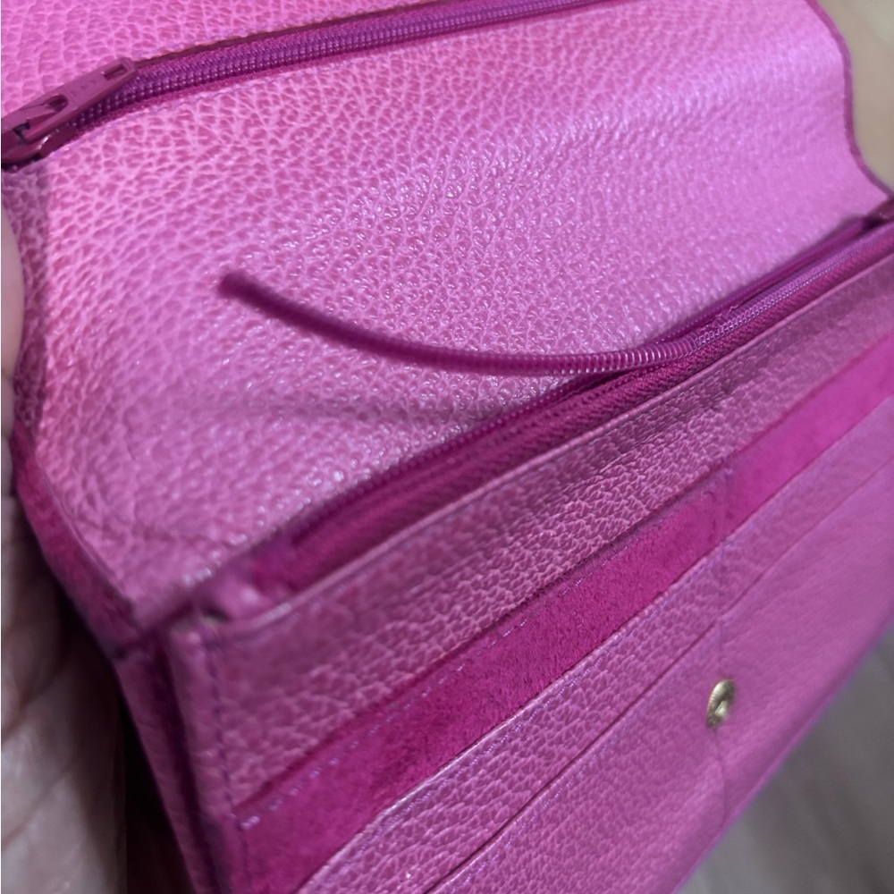 Gucci Fuchsia Leather Wallet - Picture 8 of 9